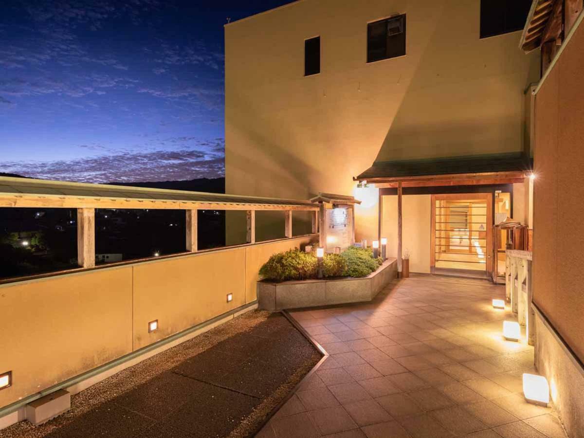 Yumoto Sakakibarakan Tsu Buitenkant foto