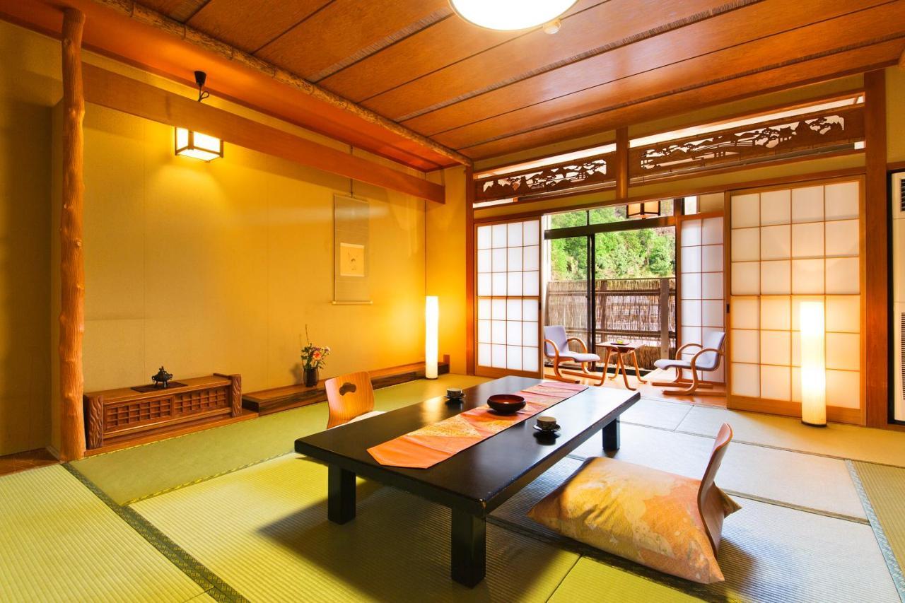 Yumoto Sakakibarakan Tsu Buitenkant foto